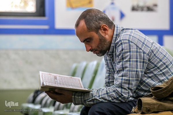 بزرگداشت هفته قرآن و دانشگاه در دانشکده علوم قرآنی شیراز