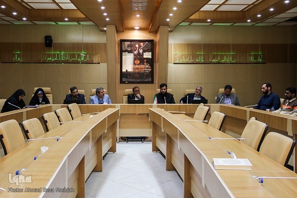 نشست تعامل با فعالان قرآنی استان فارس