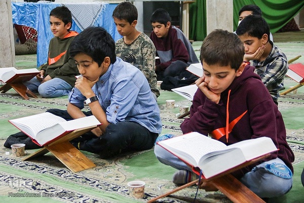 محفل انس با قرآن در مسجد تاریخی آقاباباخان شیراز