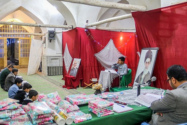 محفل انس با قرآن در مسجد تاریخی آقاباباخان شیراز