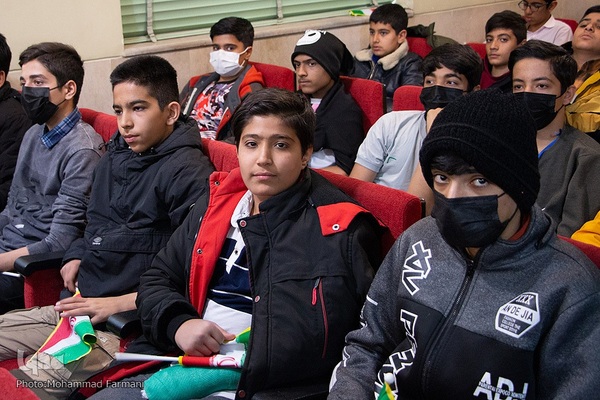 زنگ انقلاب در شیراز