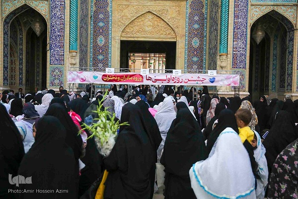 روزه اولی‎ها در حرم شاهچراغ