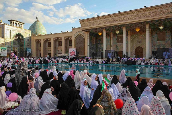 روزه اولی‎ها در حرم شاهچراغ