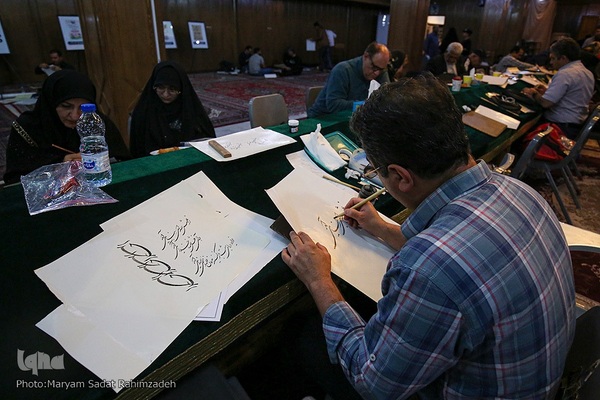 مشق شب قدر در حرم شاهچراغ