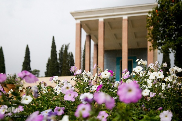 اول اردیبهشت روز سعدی شیرازی‎‎