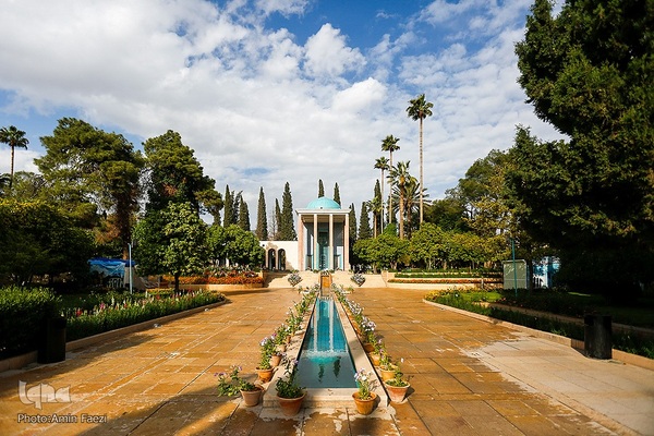 اول اردیبهشت روز سعدی شیرازی‎‎