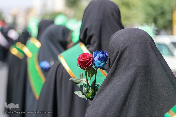 شادپیمایی دختران در شیراز