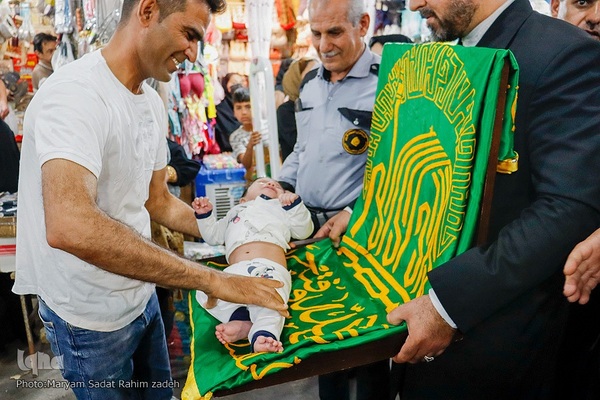 کاروان زیر سایه خورشید در بازار وکیل شیراز