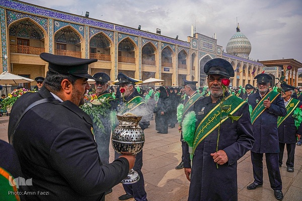 گلباران حرم مطهر حضرت شاهچراغ (ع)‎‎