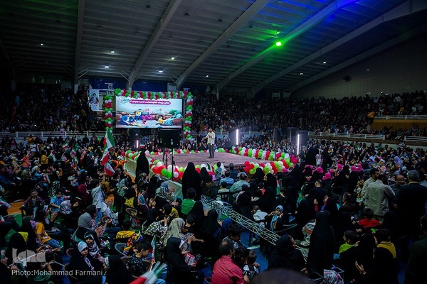 جشن بزرگ خانوادگی دهه کرامت