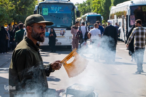 مراسم بدرقه کاروان زیارتی مرقد امام خمینی (ره)