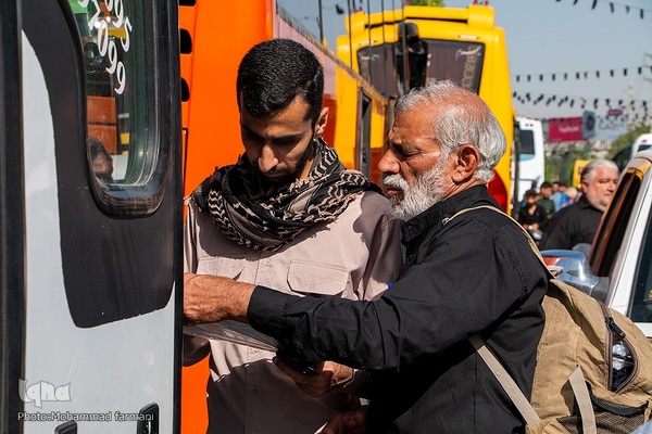 مراسم بدرقه کاروان زیارتی مرقد امام خمینی (ره)