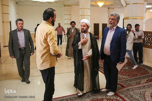 کارگاه ملی کتیبه و پرچم در حرم مطهر شاهچراغ (ع)