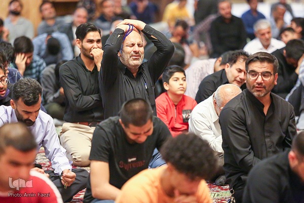 مراسم عزاداری شب شهادت امام جواد علیه السلام در حرم مطهر شاهچراغ (ع)