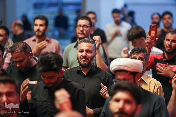 مراسم عزاداری شب شهادت امام جواد علیه السلام در حرم مطهر شاهچراغ (ع)