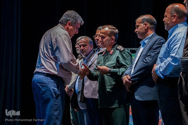 همایش ستاره‌های شهر ، روایت دهم