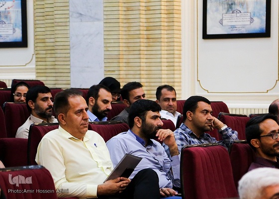 جلسه تلاوت قرآن و محافل انس با قرآن