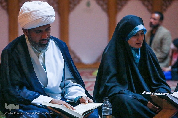 تجمع جامعه قرآنی شیراز در محکومیت توهین دولت سوئد به ساحت کلام وحی