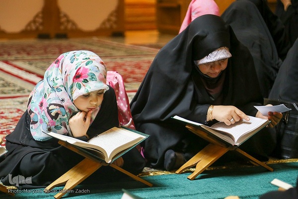 تجمع جامعه قرآنی شیراز در محکومیت توهین دولت سوئد به ساحت کلام وحی