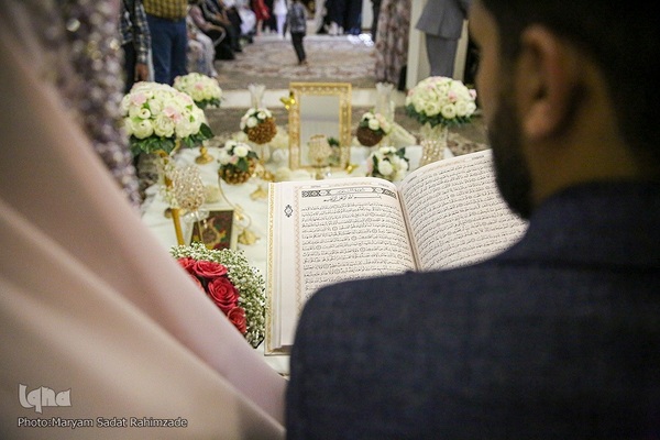مراسم عقد ازدواج جمعی از جوانان در آستان شاهچراغ به‌ مناسبت عید غدیر