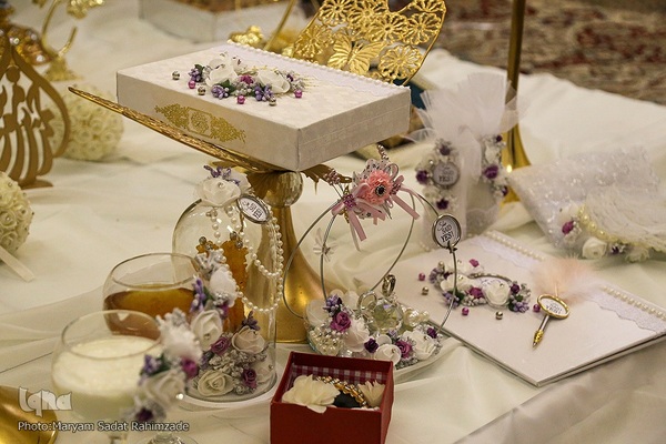 مراسم عقد ازدواج جمعی از جوانان در آستان شاهچراغ به‌ مناسبت عید غدیر