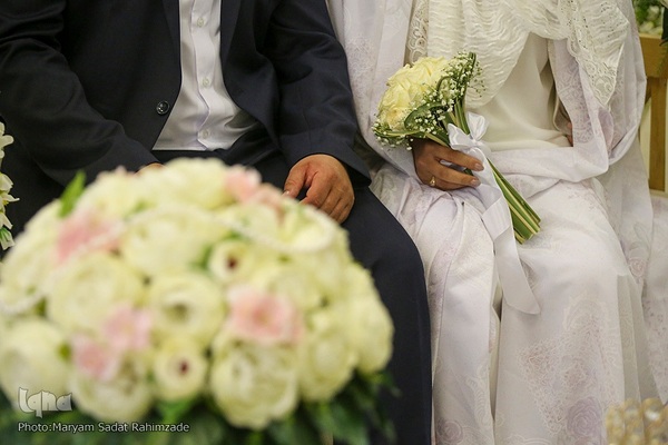 مراسم عقد ازدواج جمعی از جوانان در آستان شاهچراغ به‌ مناسبت عید غدیر