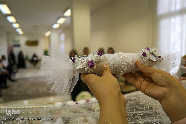 مراسم عقد ازدواج جمعی از جوانان در آستان شاهچراغ به‌ مناسبت عید غدیر