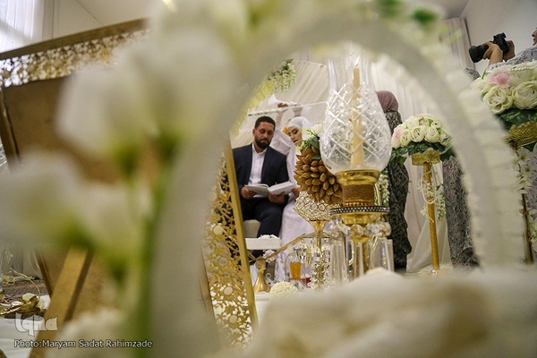 مراسم عقد ازدواج جمعی از جوانان در آستان شاهچراغ به‌ مناسبت عید غدیر