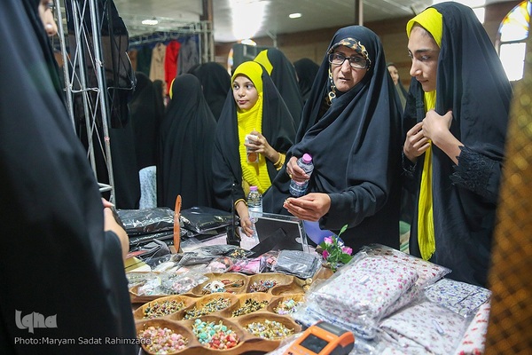 نمایشگاه عفاف و حجاب در شیراز