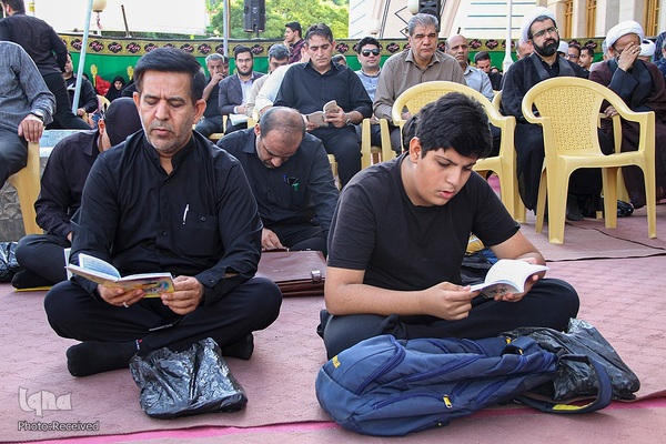 تجمع جوانان و دانشگاهیان در پی هتک حرمت به قرآن کریم