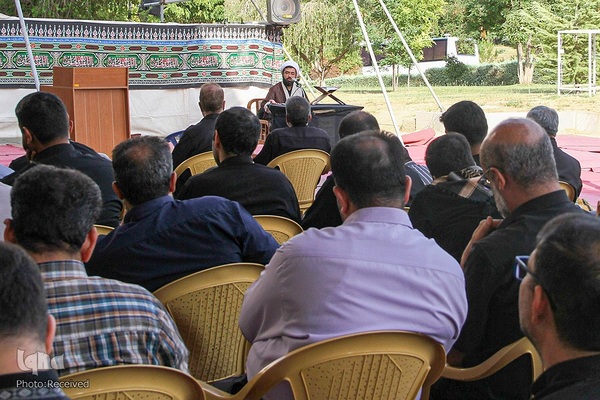 تجمع جوانان و دانشگاهیان در پی هتک حرمت به قرآن کریم