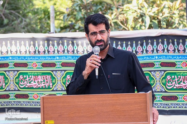 تجمع جوانان و دانشگاهیان در پی هتک حرمت به قرآن کریم