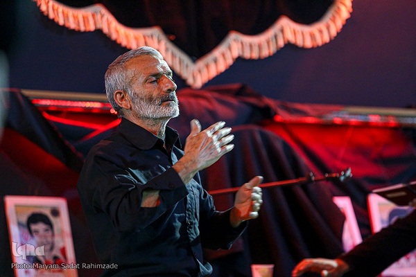 حرم مطهر سیدعلاءالدین حسین(ع) در شب عاشورا