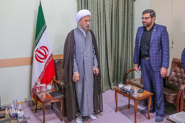 دیدار جهادگران جهاددانشگاهی فارس با نماینده ولی فقیه در استان فارس