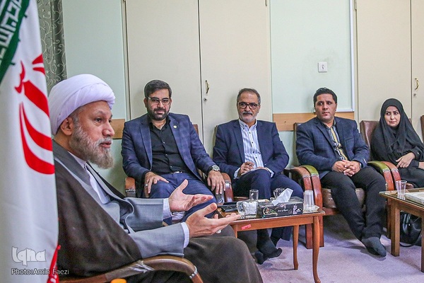 دیدار جهادگران جهاددانشگاهی فارس با نماینده ولی فقیه در استان فارس