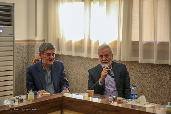 رونمایی از پوستر پویشن نذر کتاب در استان فارس