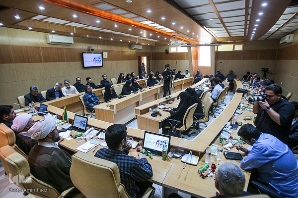 نشست صمیمانه ولی‌فقیه با اصحاب رسانه‎