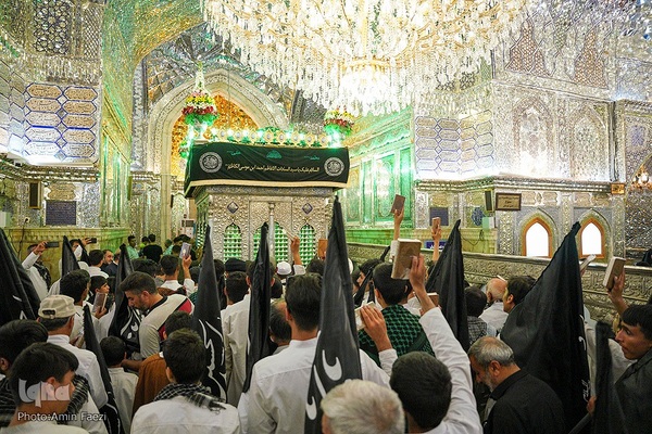 تشرف کاروان پیاده زیارتی حضرت شاهچراغ(ع) شهرستان فیروزآباد به حرم مطهر