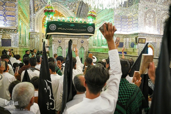 تشرف کاروان پیاده زیارتی حضرت شاهچراغ(ع) شهرستان فیروزآباد به حرم مطهر