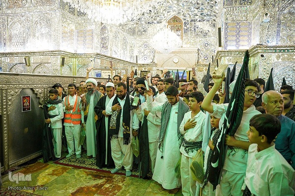 تشرف کاروان پیاده زیارتی حضرت شاهچراغ(ع) شهرستان فیروزآباد به حرم مطهر