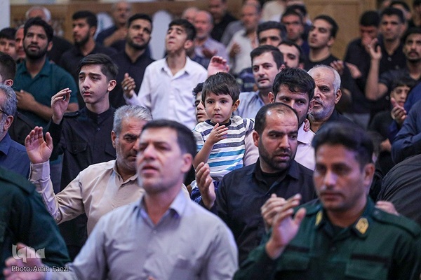 مراسم سوگواری شهادت حضرت رقیه(س) و گرامی‌داشت هفتمین روز شهادت شهدای حرم حضرت احمدبن موسی(ع) در شیراز