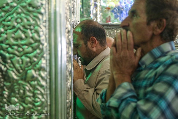 آئین سفره صلوات و محفل انس با شهدای حرم مطهر حضرت شاهچراغ(ع)