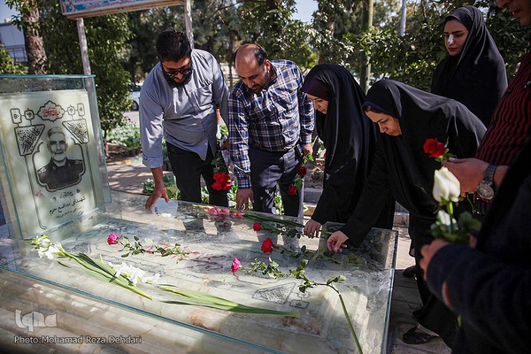 مراسم تجدید میثاق با شهدا با حضور جهادگران جهاددانشگاهی فارس
