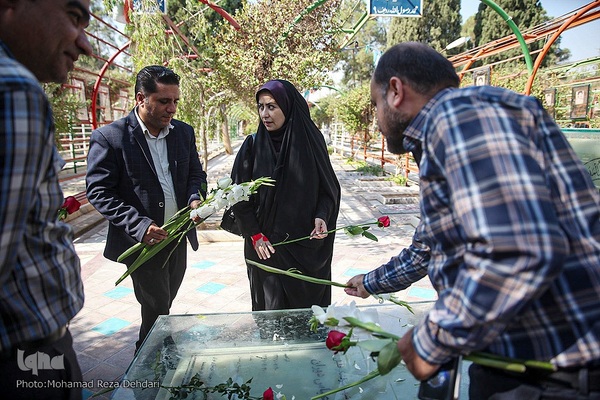 مراسم تجدید میثاق با شهدا با حضور جهادگران جهاددانشگاهی فارس