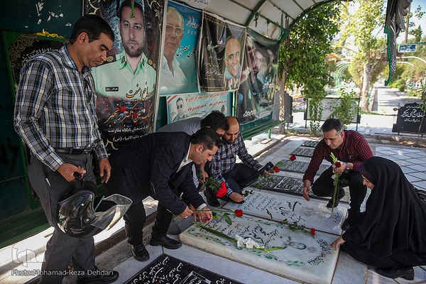 مراسم تجدید میثاق با شهدا با حضور جهادگران جهاددانشگاهی فارس