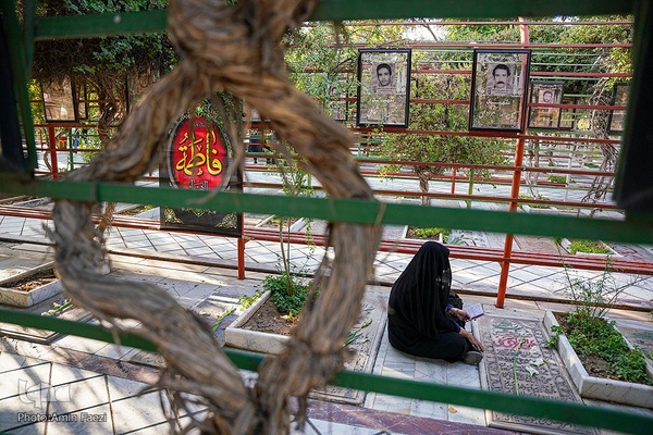 گلباران قبور شهدا‎