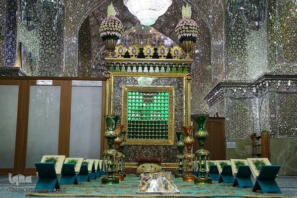 مراسم غبارروبی حرم مطهر حضرت علی بن حمزه