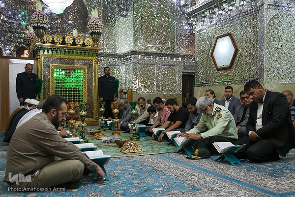 مراسم غبارروبی حرم مطهر حضرت علی بن حمزه