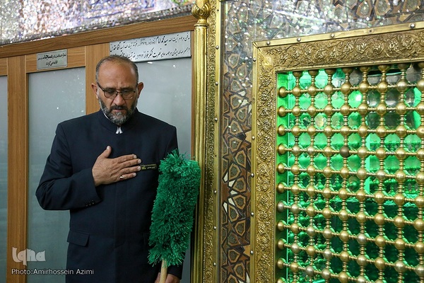 مراسم غبارروبی حرم مطهر حضرت علی بن حمزه