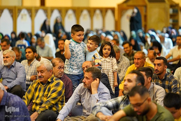 حرم مطهر شاهچراغ(ع) غرق شادی میلاد پیامبر مهربانی‌ها‎